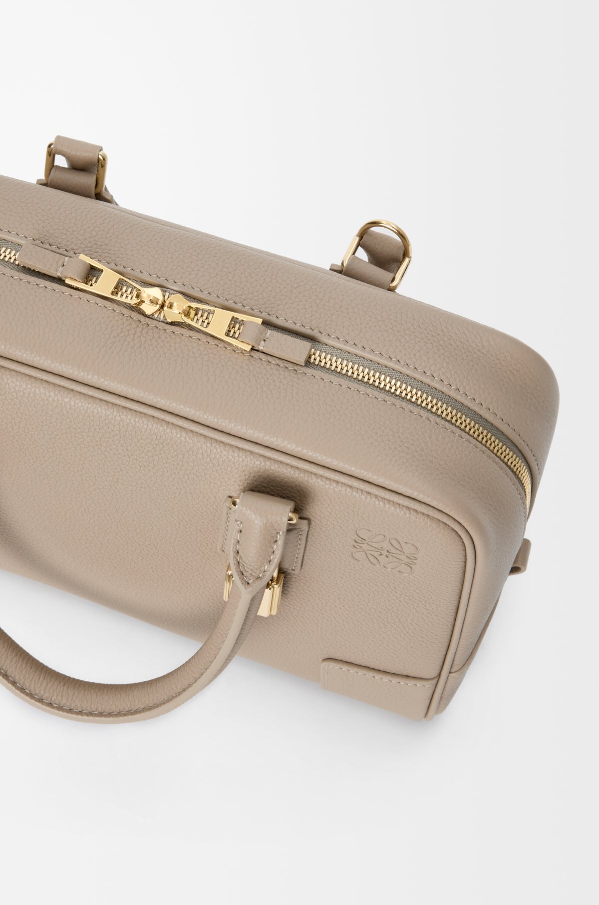 Loewe Amazona 23 bag in soft grained calfskin
