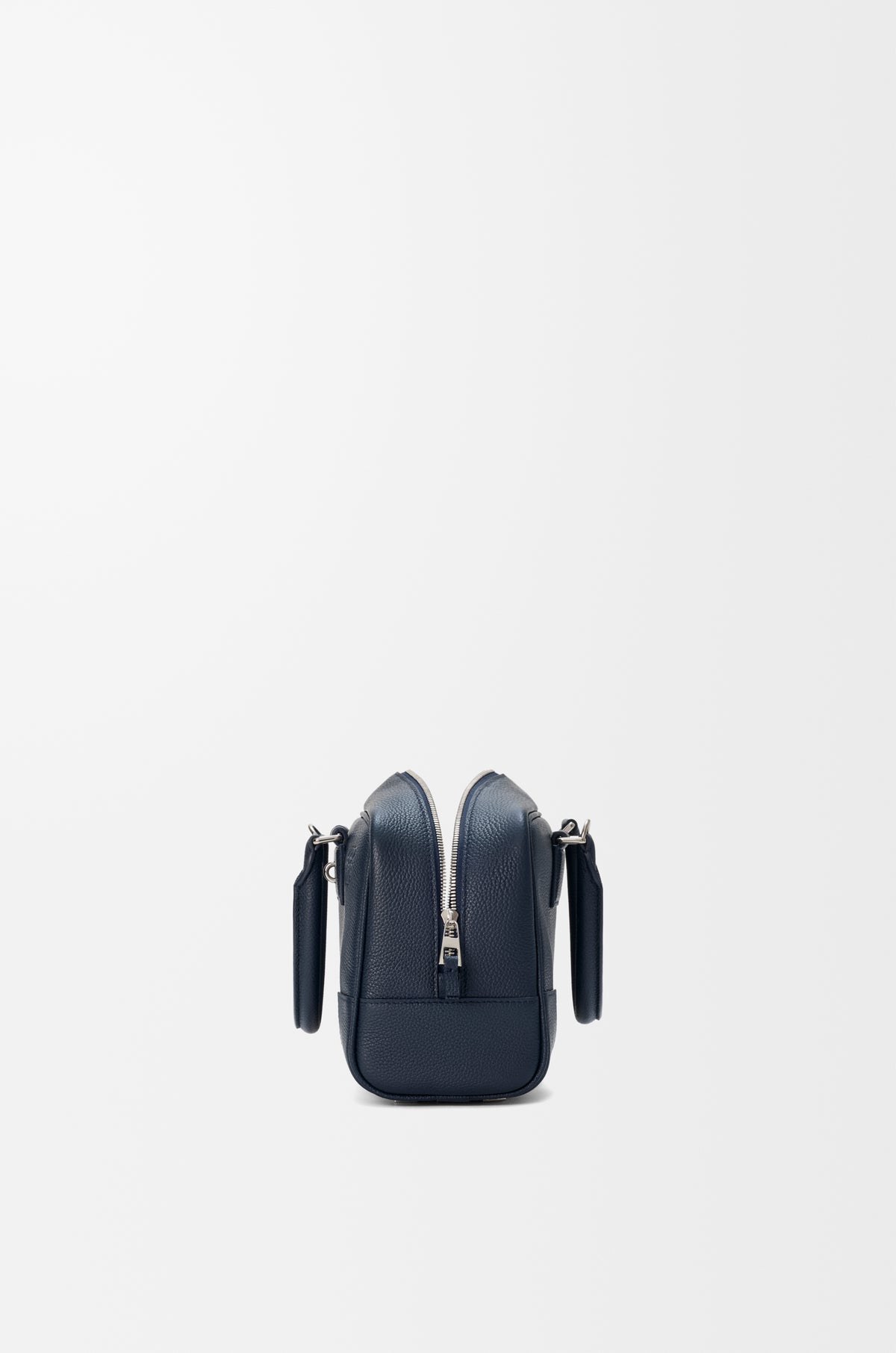 Loewe Amazona 23 bag in soft grained calfskin