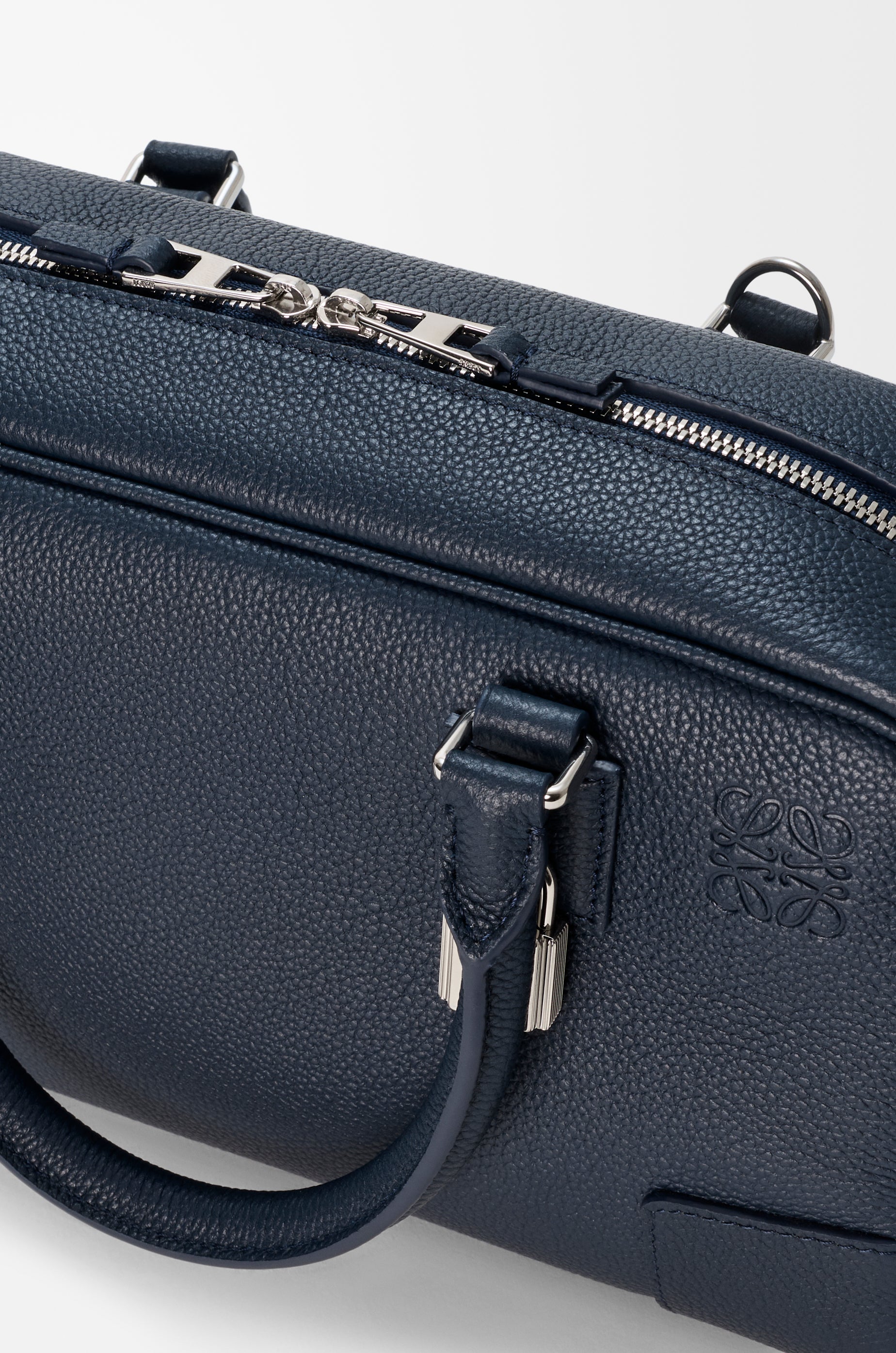 Loewe Amazona 23 bag in soft grained calfskin