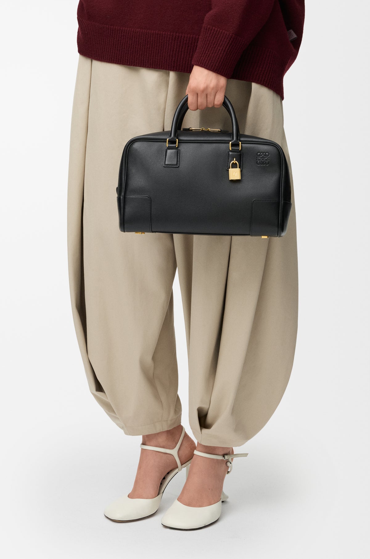 Loewe Amazona 28 bag in nappa calfskin