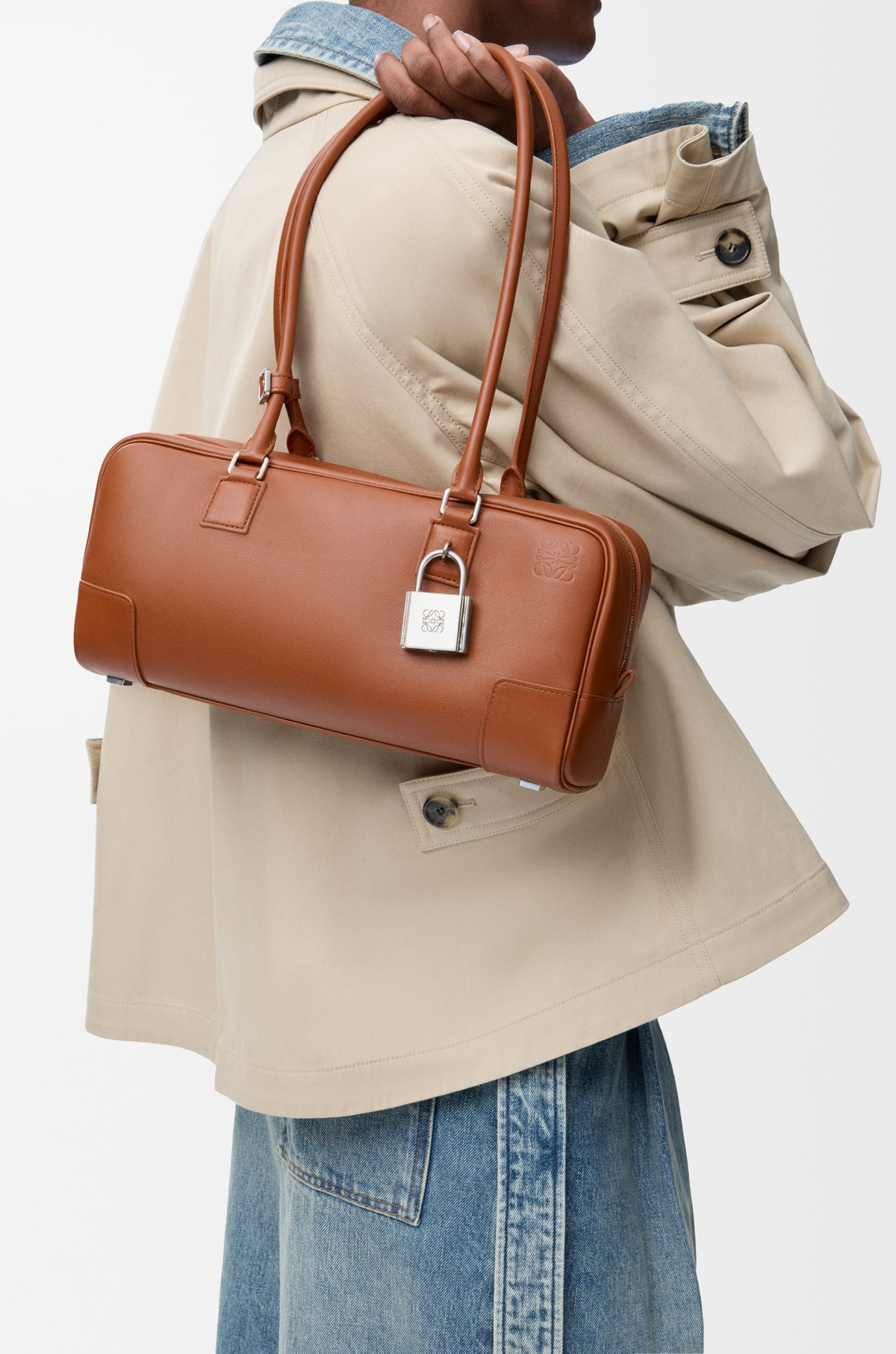 Loewe Amazona 31 cropped bag in shiny calfskin