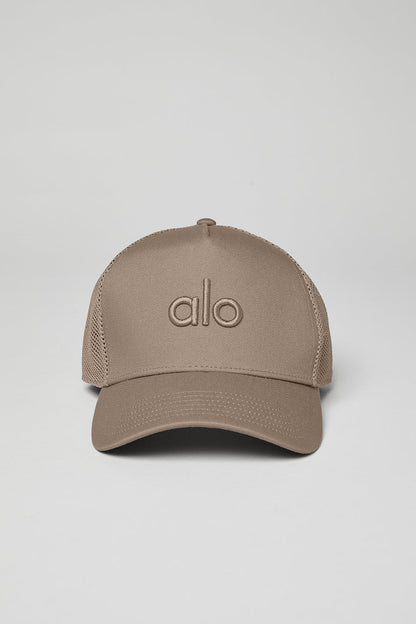Alo Yoga Women'S District Trucker Hat