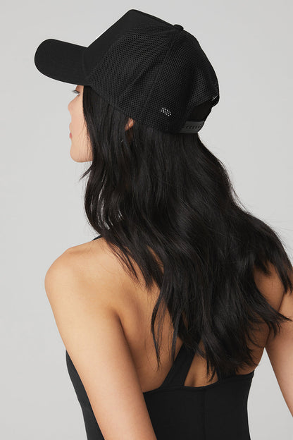 Alo Yoga Women'S District Trucker Hat