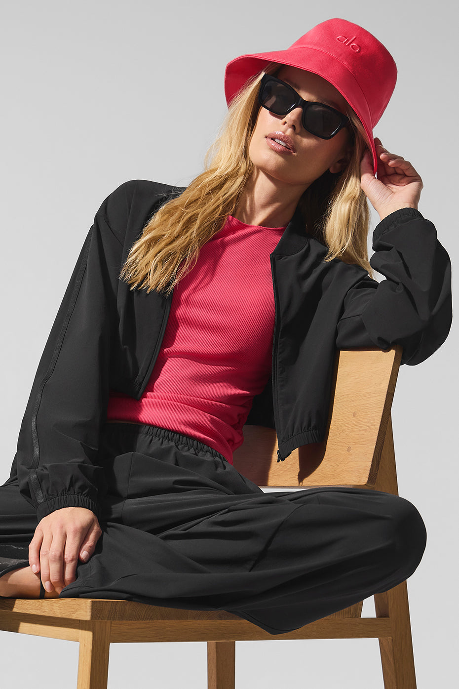 Alo Yoga Weekender Bucket Hat