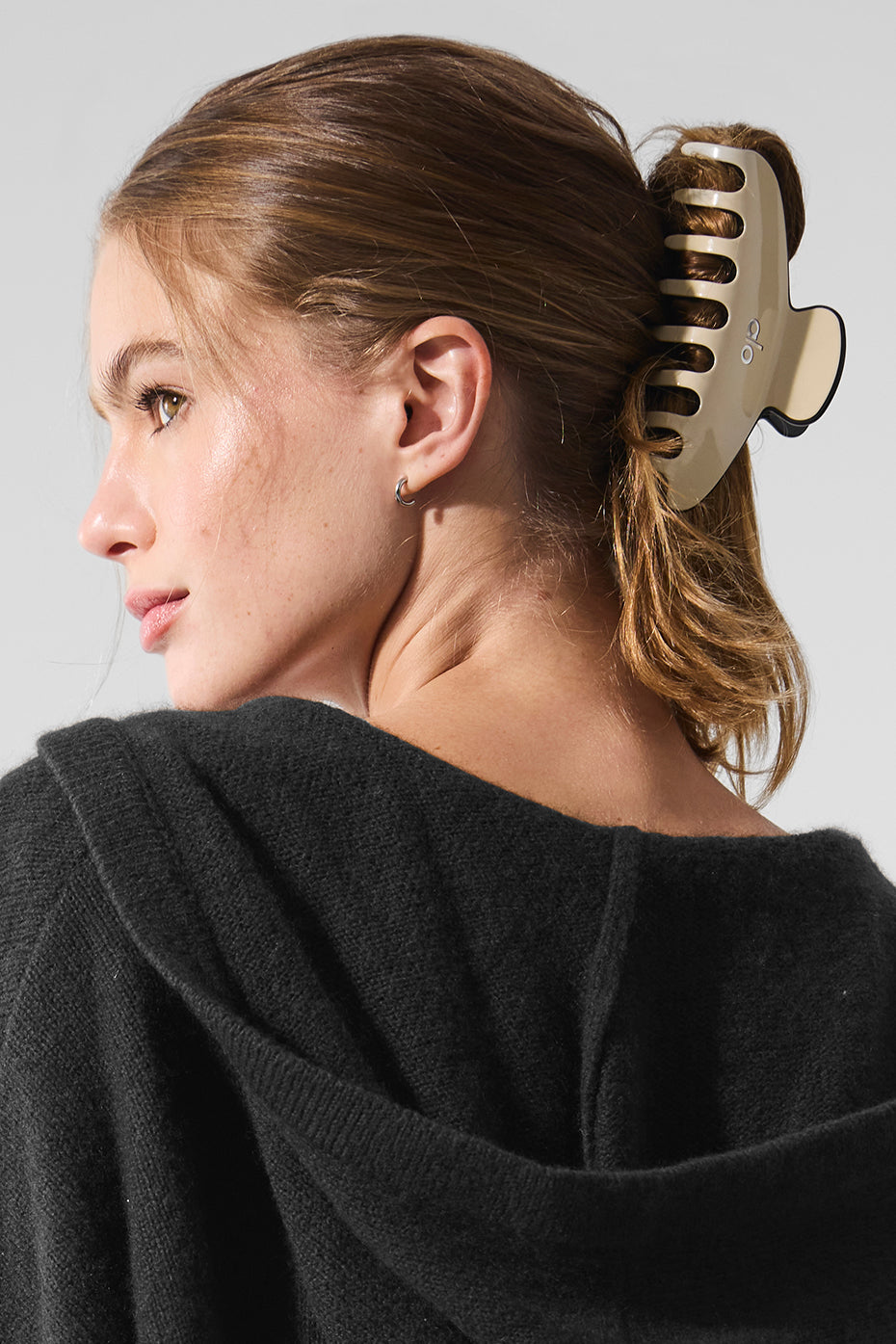 #color_macadamia/black