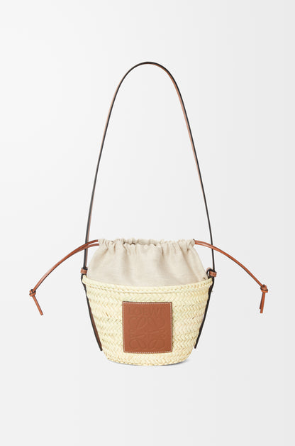 Loewe Drawstring bucket in palm leaf and calfskin