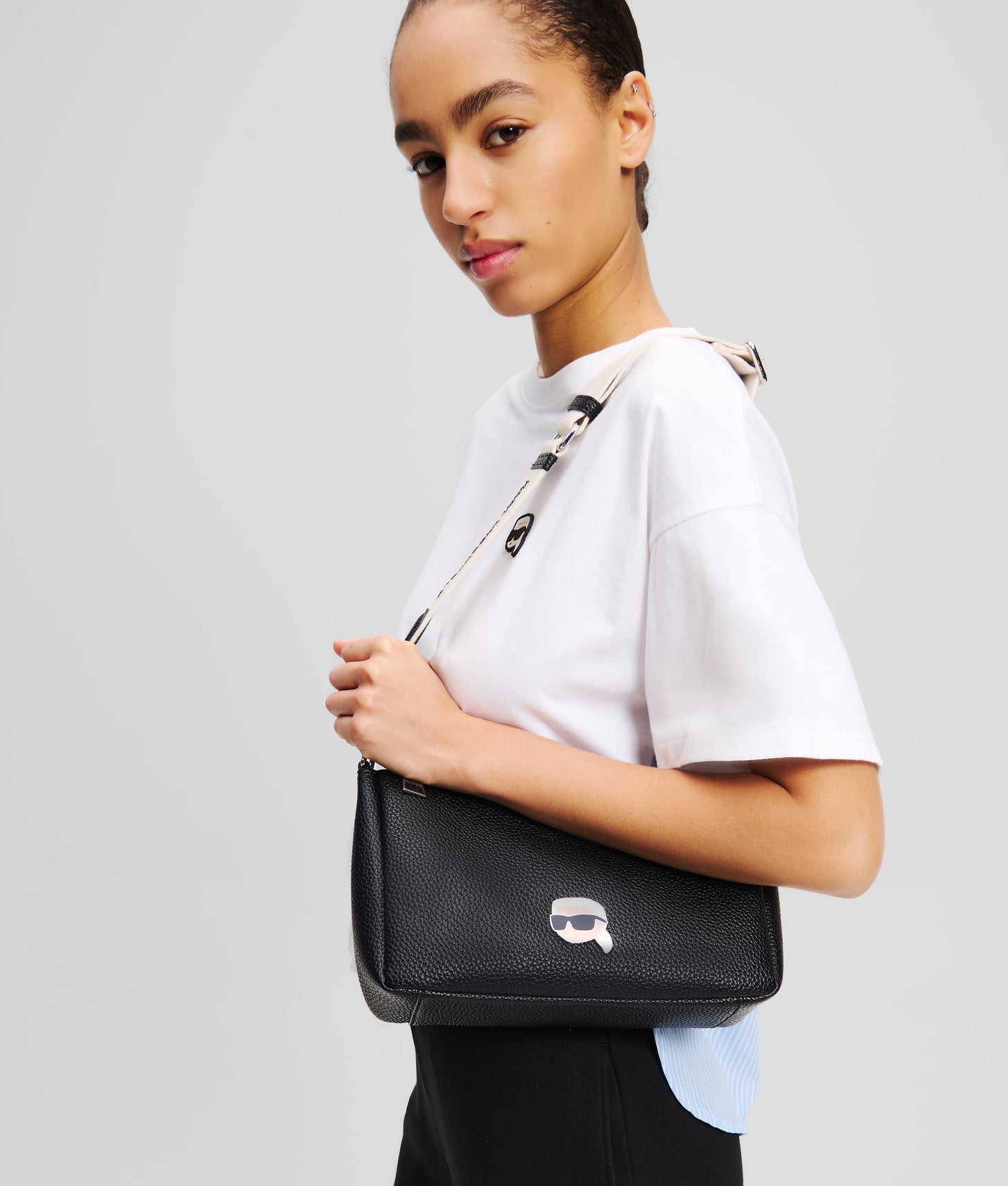 KarlLagerfeld Ikon Pebble Small Shoulder Bag Black