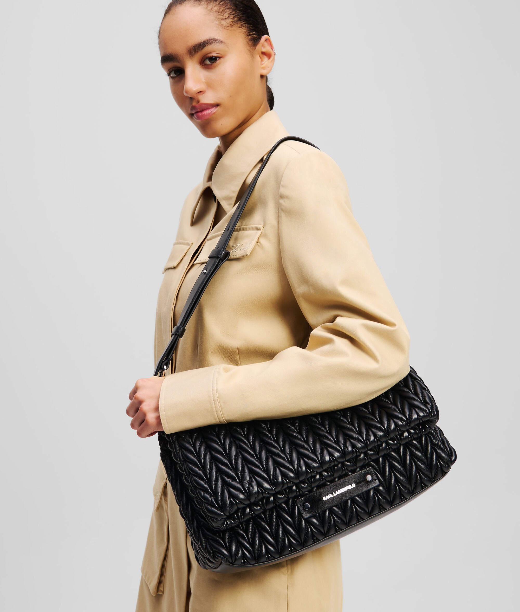 K/Weave Large Shoulder Bag Black-Nickel Black-Nickel