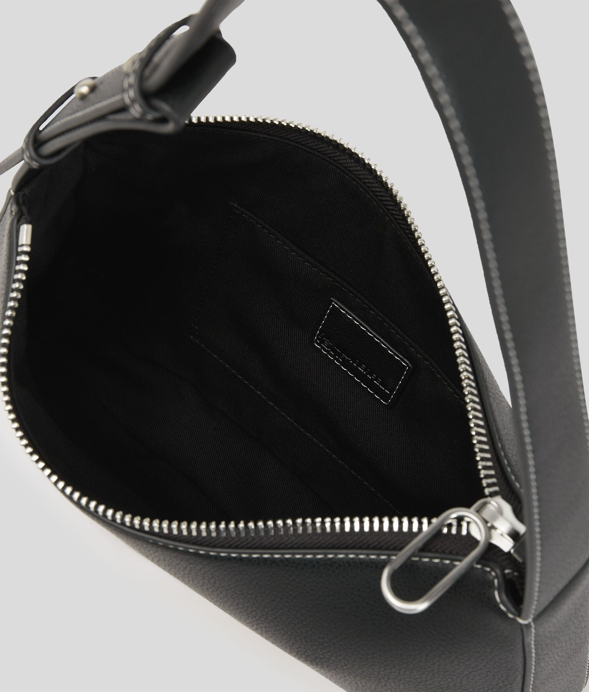 Metal Logo Shoulder Bag Black Black