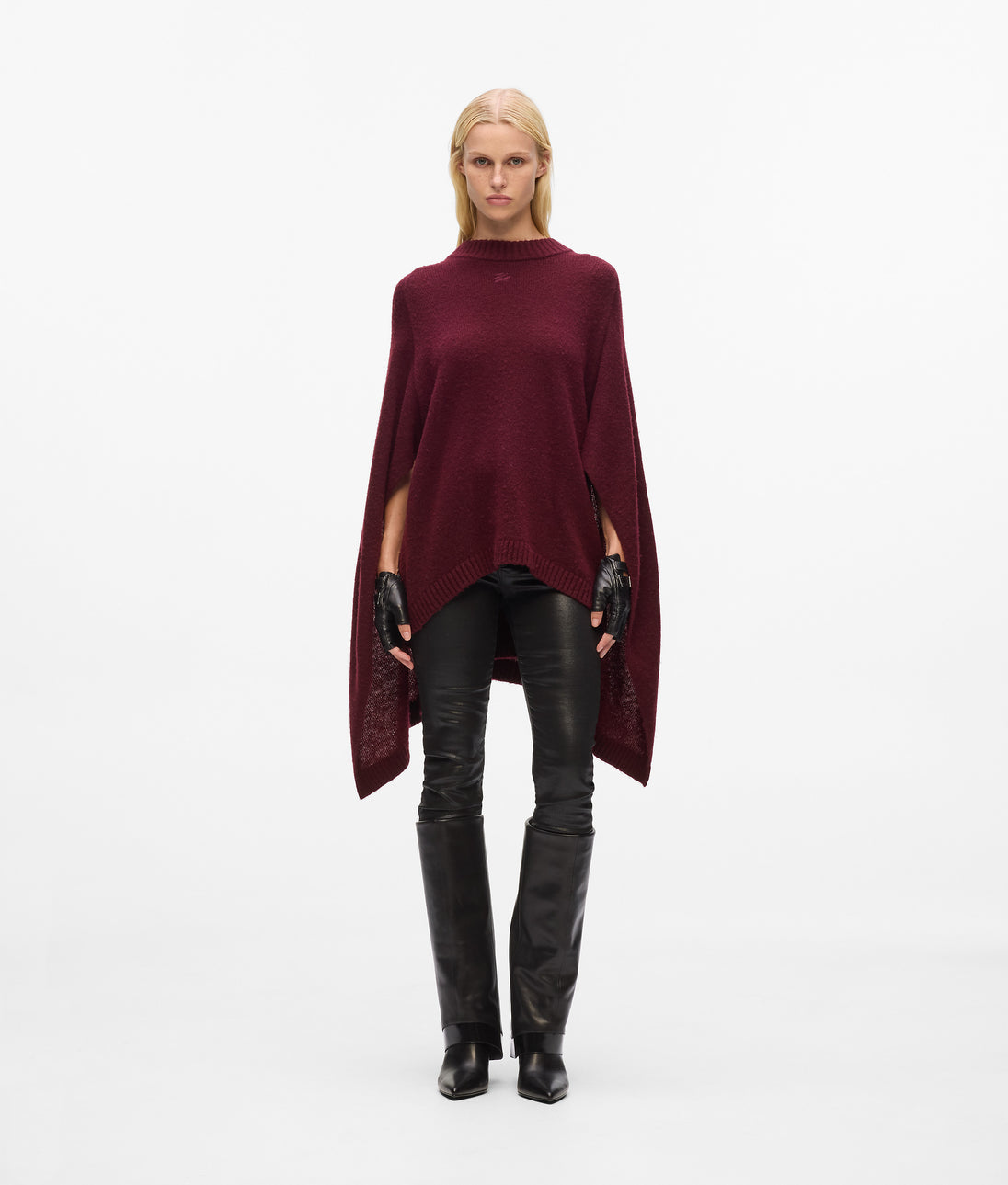 KarlLagerfeld Ksignature Small Crossbody Bag Windsor Wine