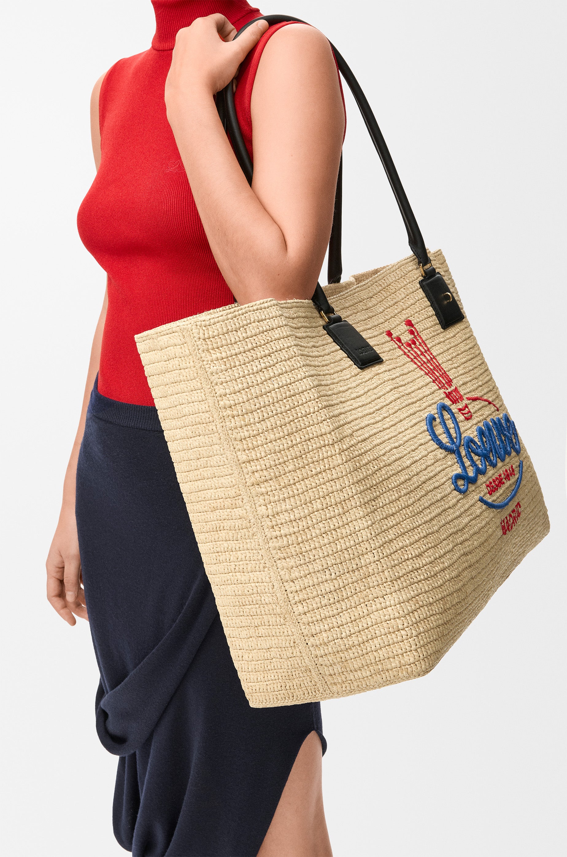 Loewe XL Verano tote in raffia