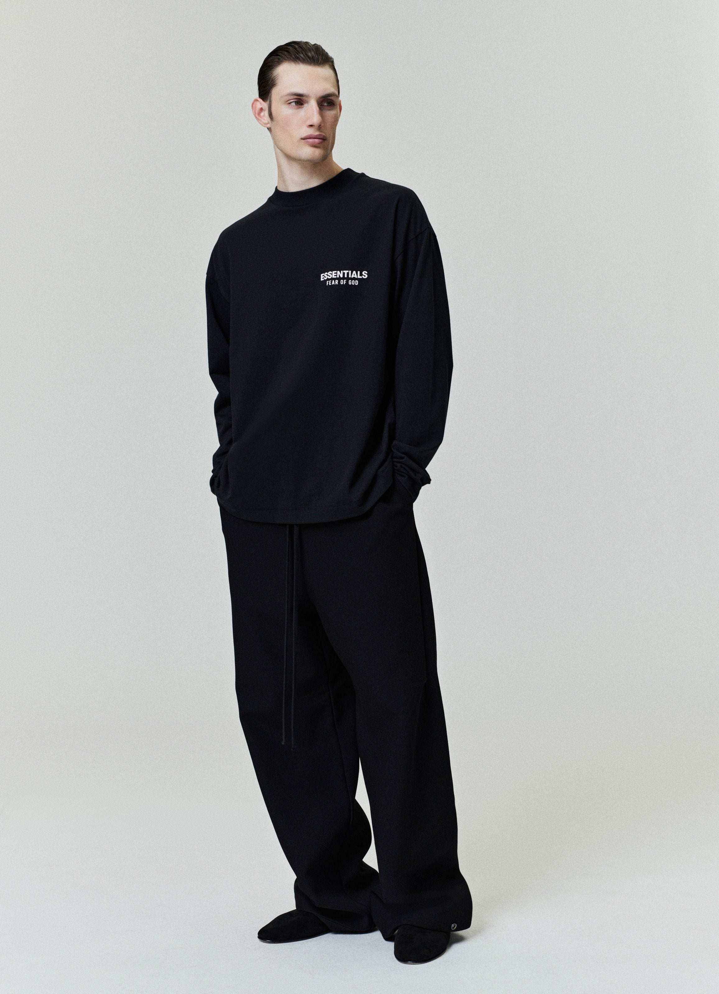 Essentials Classic Long Sleeve Tee Vintage Black