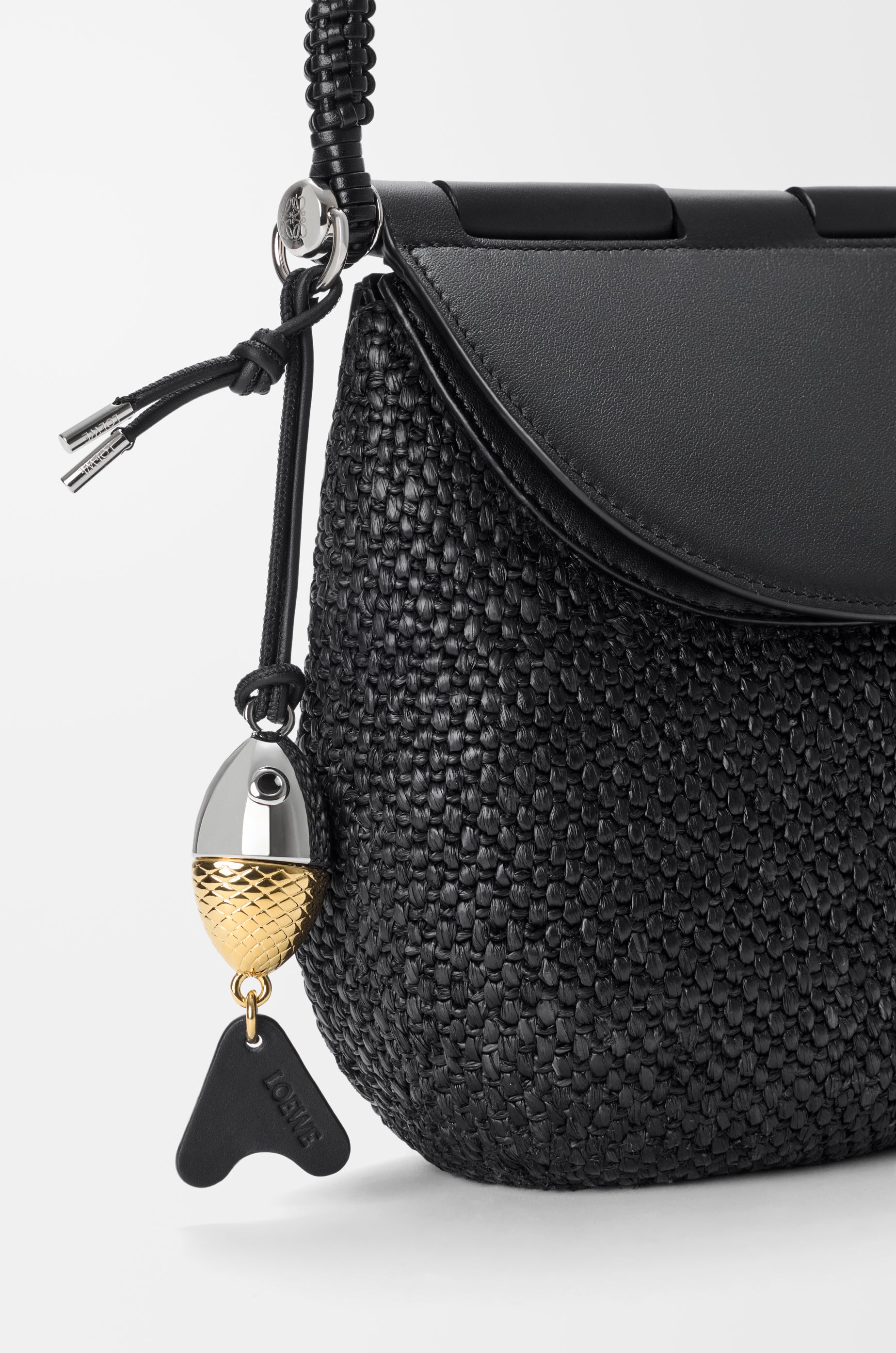Loewe Medium Pescador bag in raffia and calfskin