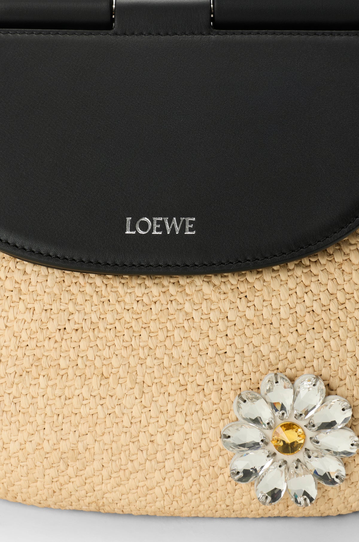 Loewe Medium Pescador bag in raffia and calfskin