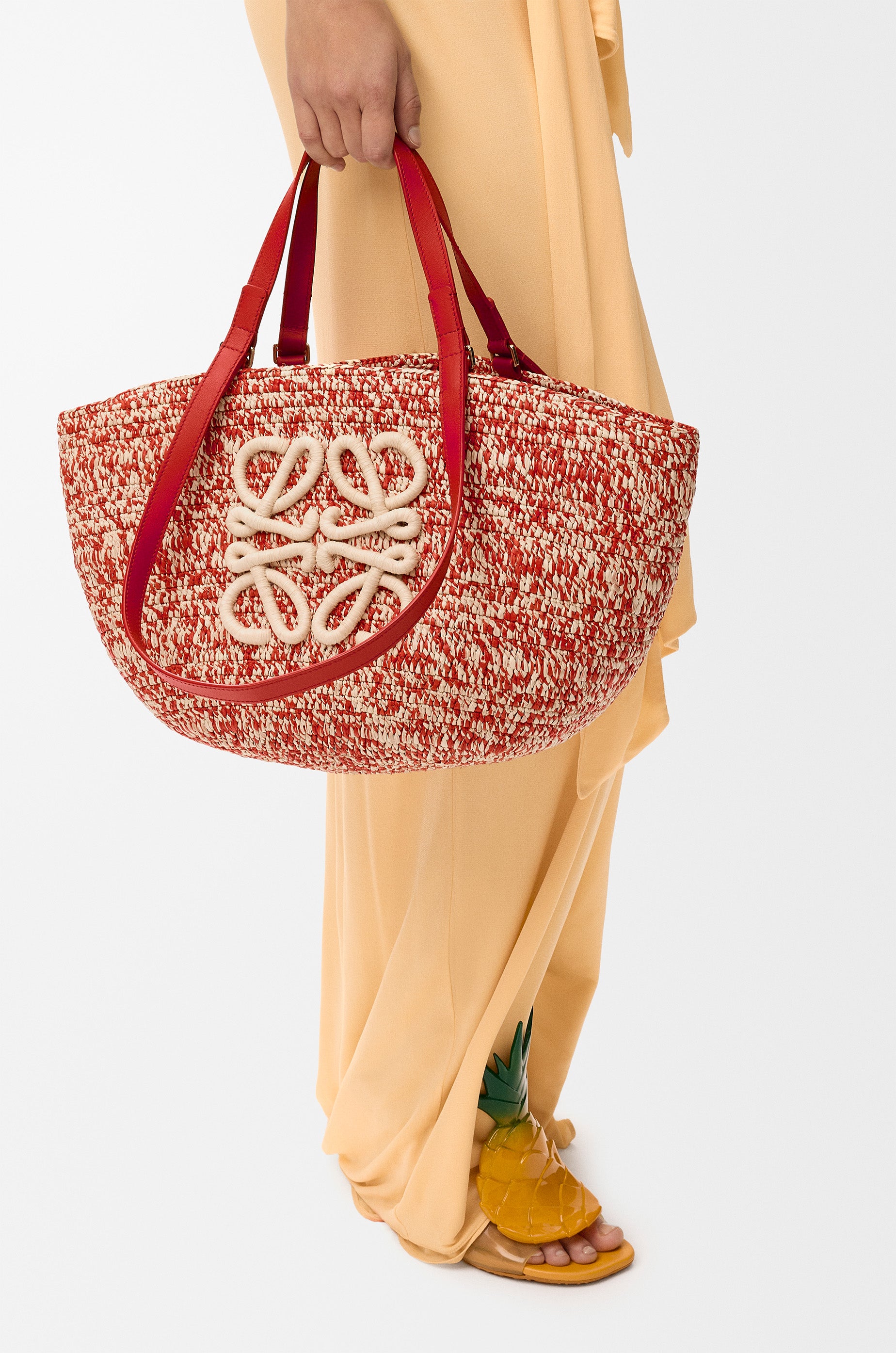 Loewe Medium Eclipse basket in raffia and calfskin
