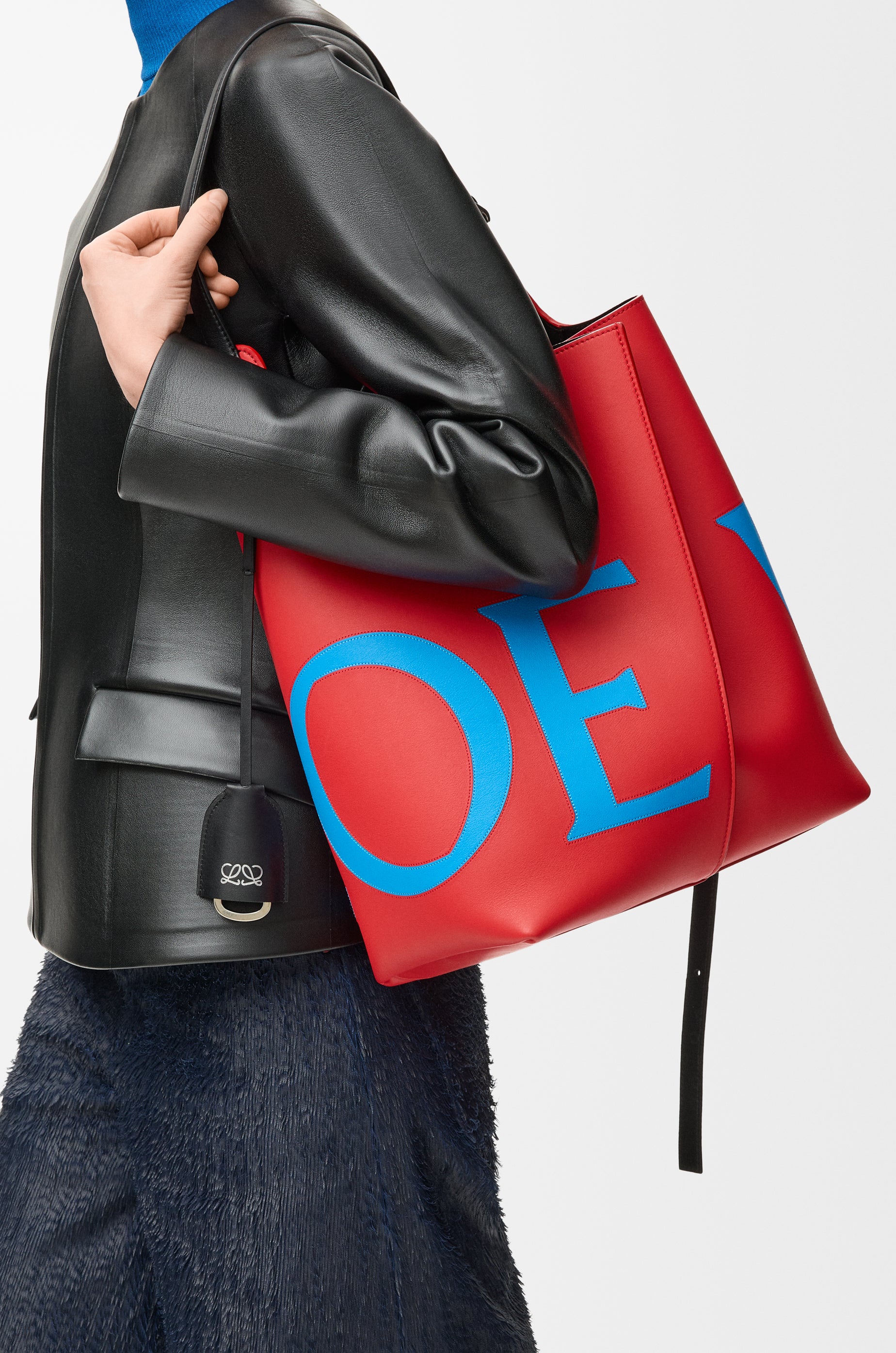 Loewe Large Bilbao bucket Oversized Logo in smooth calfskin