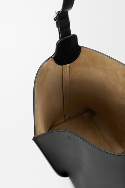 Loewe Medium Bilbao bucket in smooth calfskin