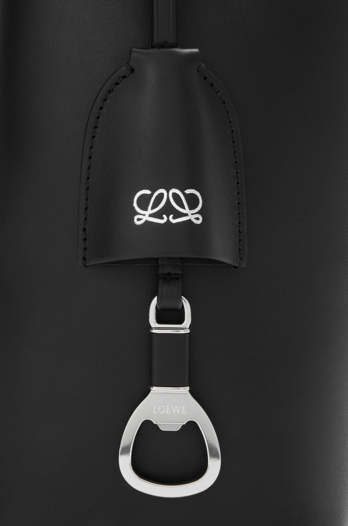 Loewe Medium Bilbao bucket in smooth calfskin