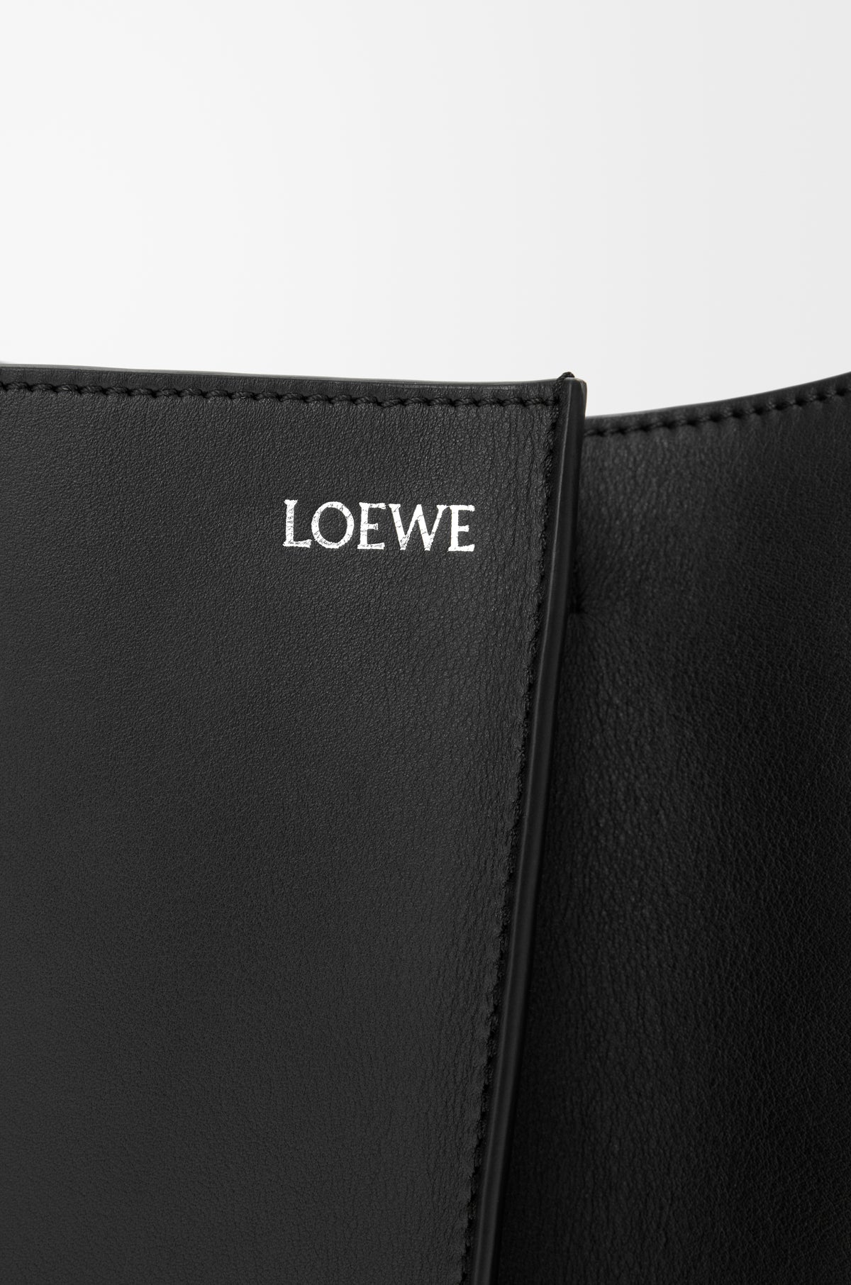 Loewe Medium Bilbao bucket in smooth calfskin