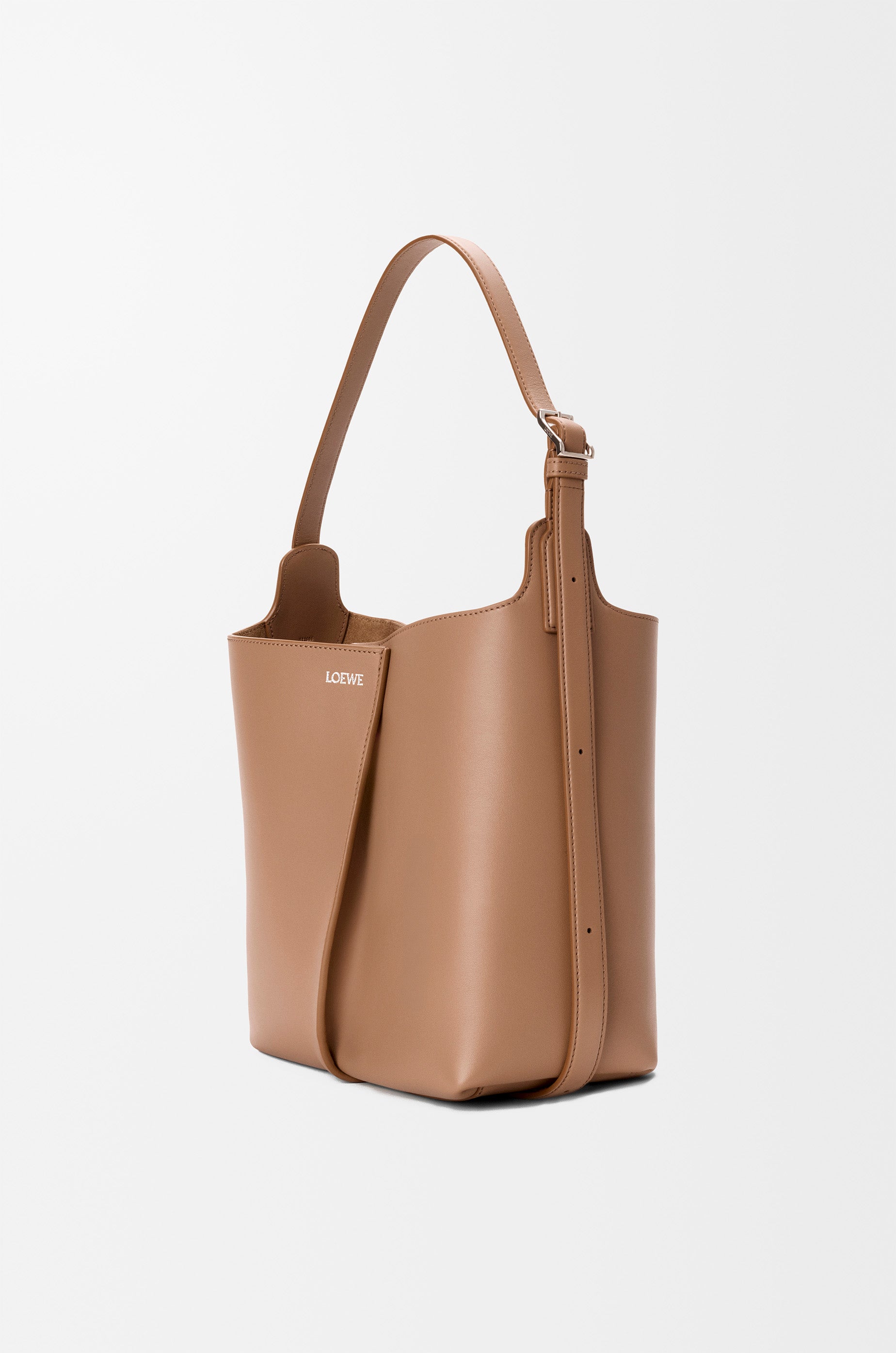 Loewe Medium Bilbao bucket in smooth calfskin