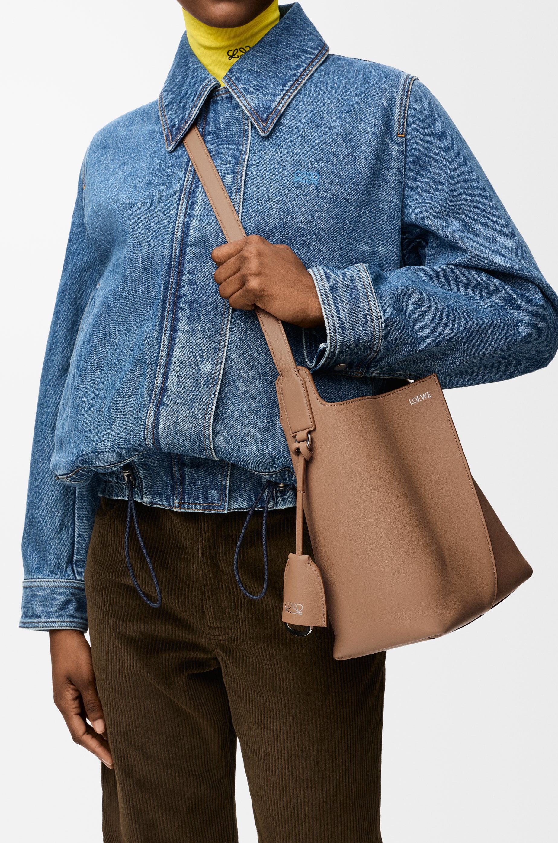 Loewe Medium Bilbao bucket in smooth calfskin