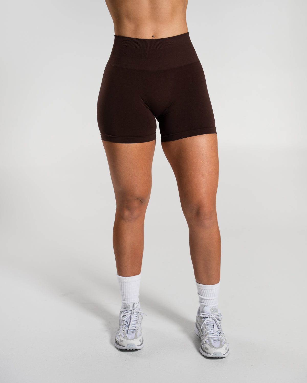 Alphalete Women's Amplify Mid Rise Short