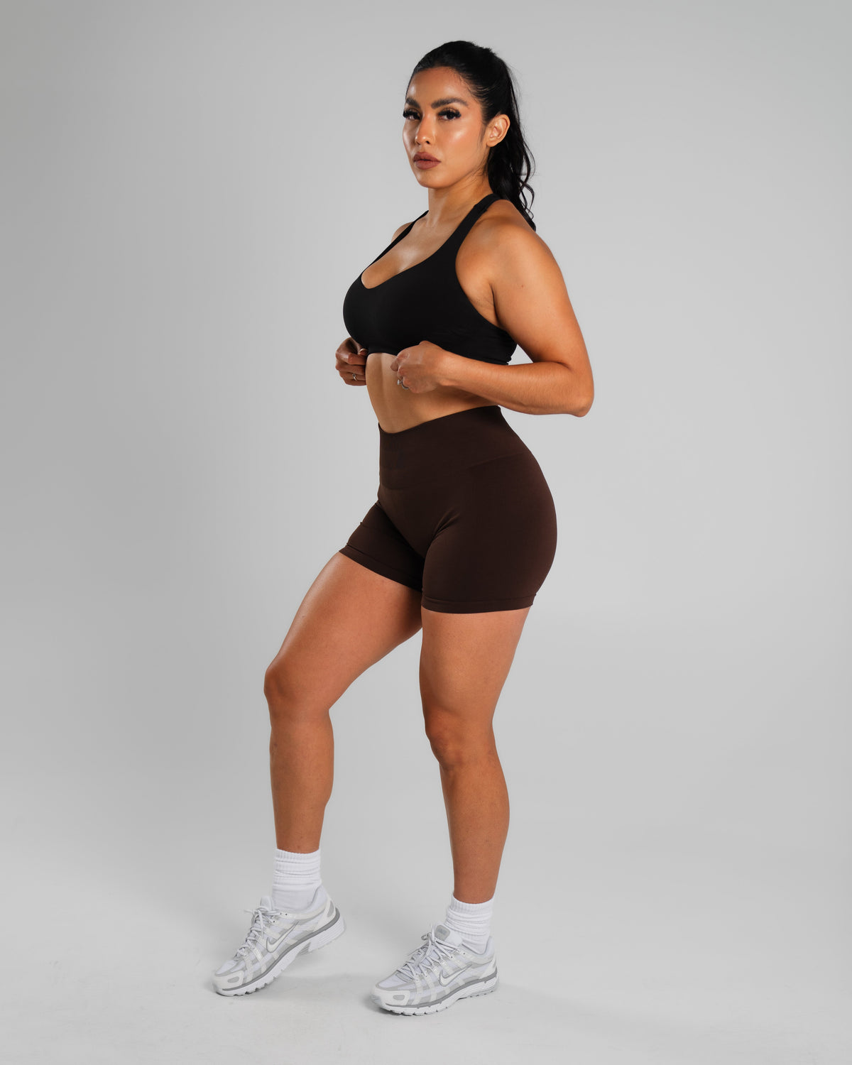 Alphalete Women's Amplify Mid Rise Short