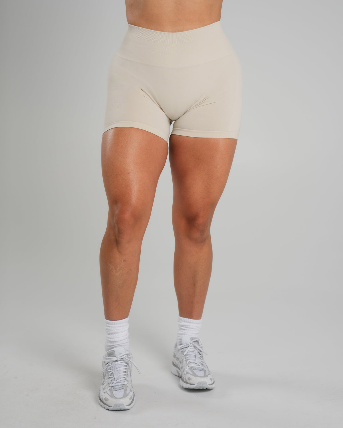 Alphalete Women's Amplify Mid Rise Short
