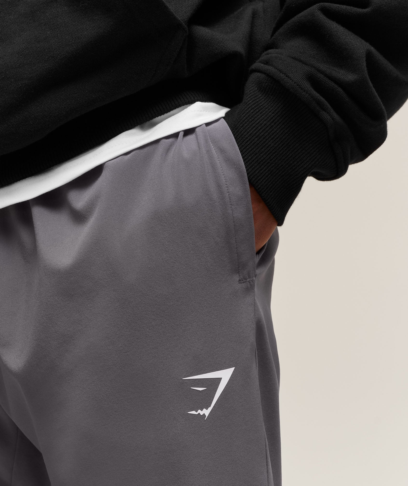 Gymshark Arrival Woven Joggers Silhouette Grey