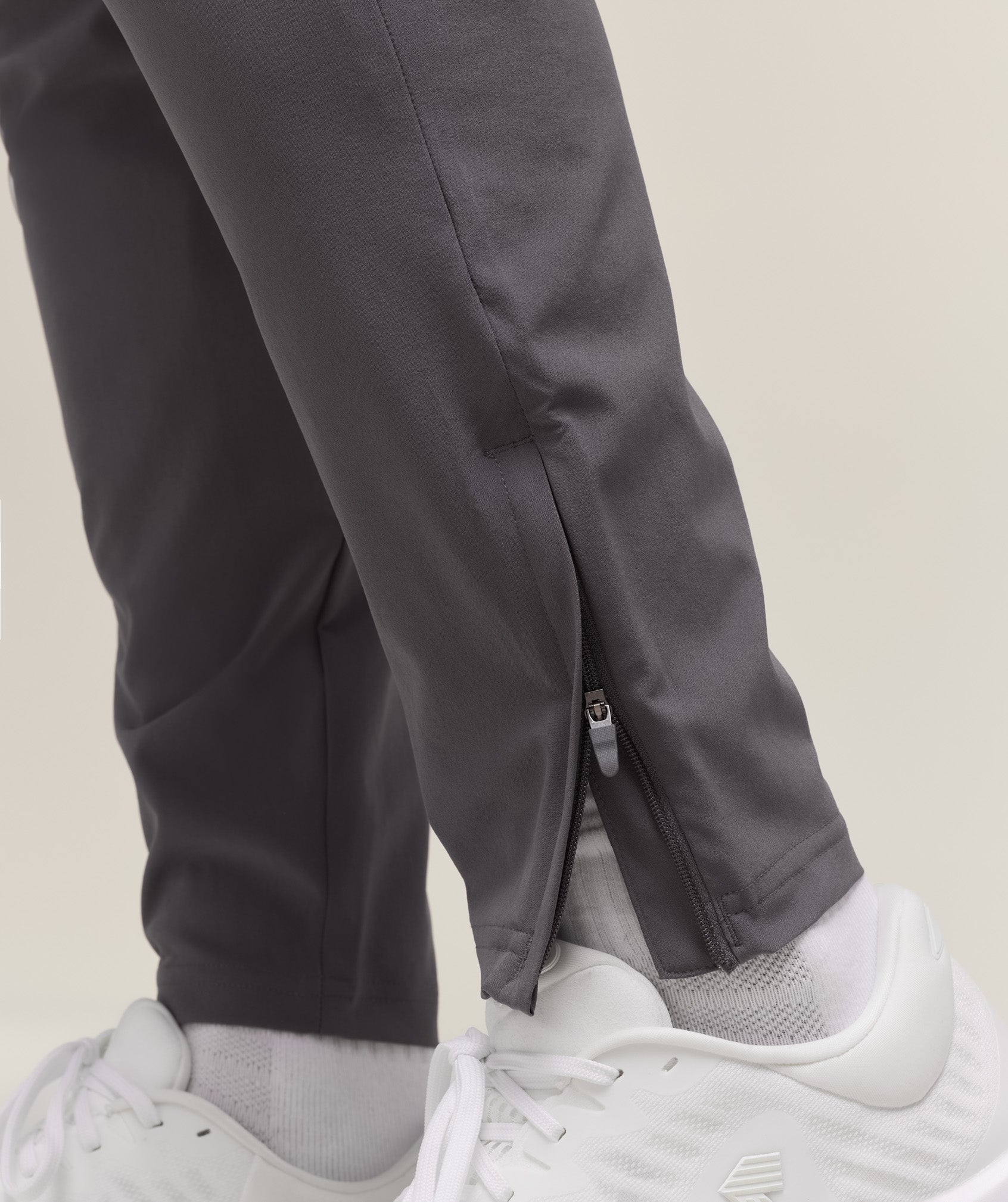 Gymshark Arrival Woven Joggers Silhouette Grey