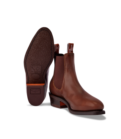 Lady Yearling boot mid brown pull-up leather