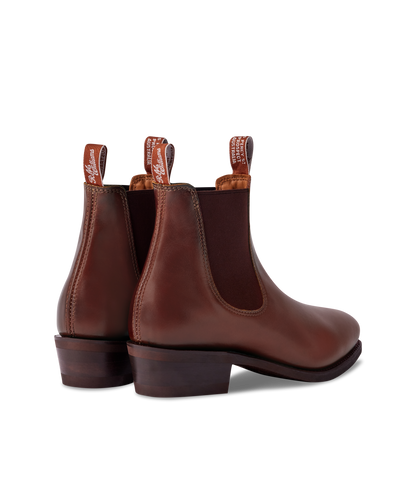 Lady Yearling boot mid brown pull-up leather