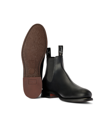 Turnout boot black yearling leather