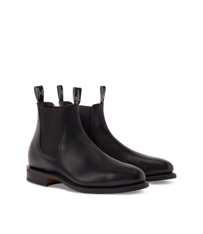 Moriarty boot ebony pull-up leather