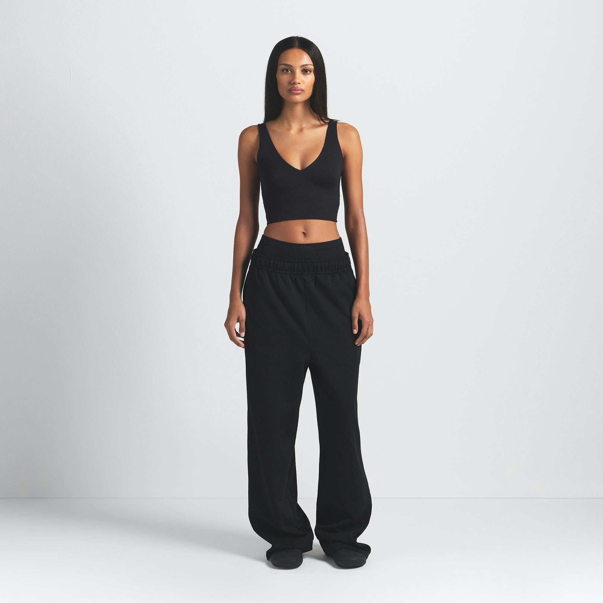 Skims Nikeskims Matte V-Neck Bra Top Obsidian