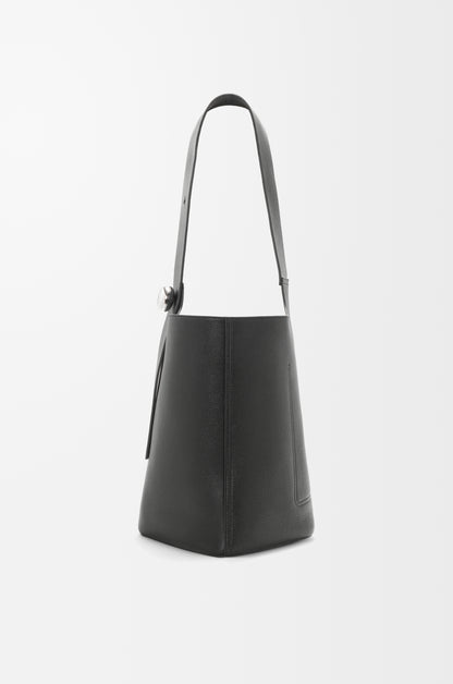 Loewe Large Pebble bucket in supple grained calfskin
