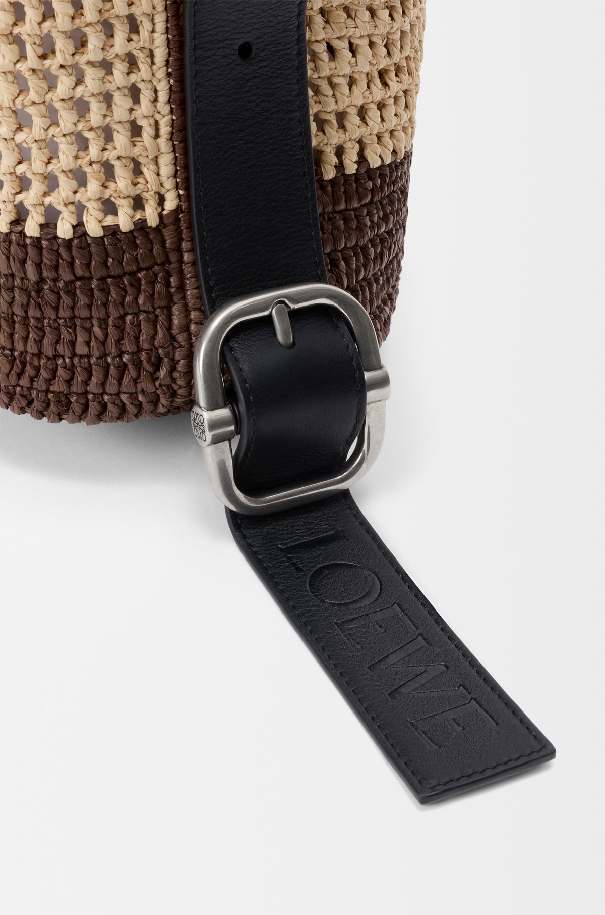 Loewe Loop bucket in raffia