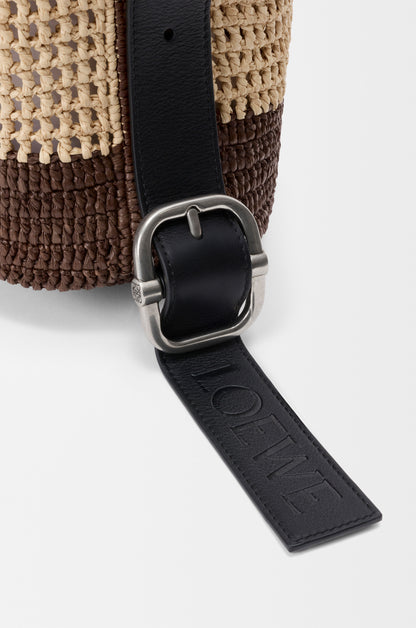 Loewe Loop bucket in raffia