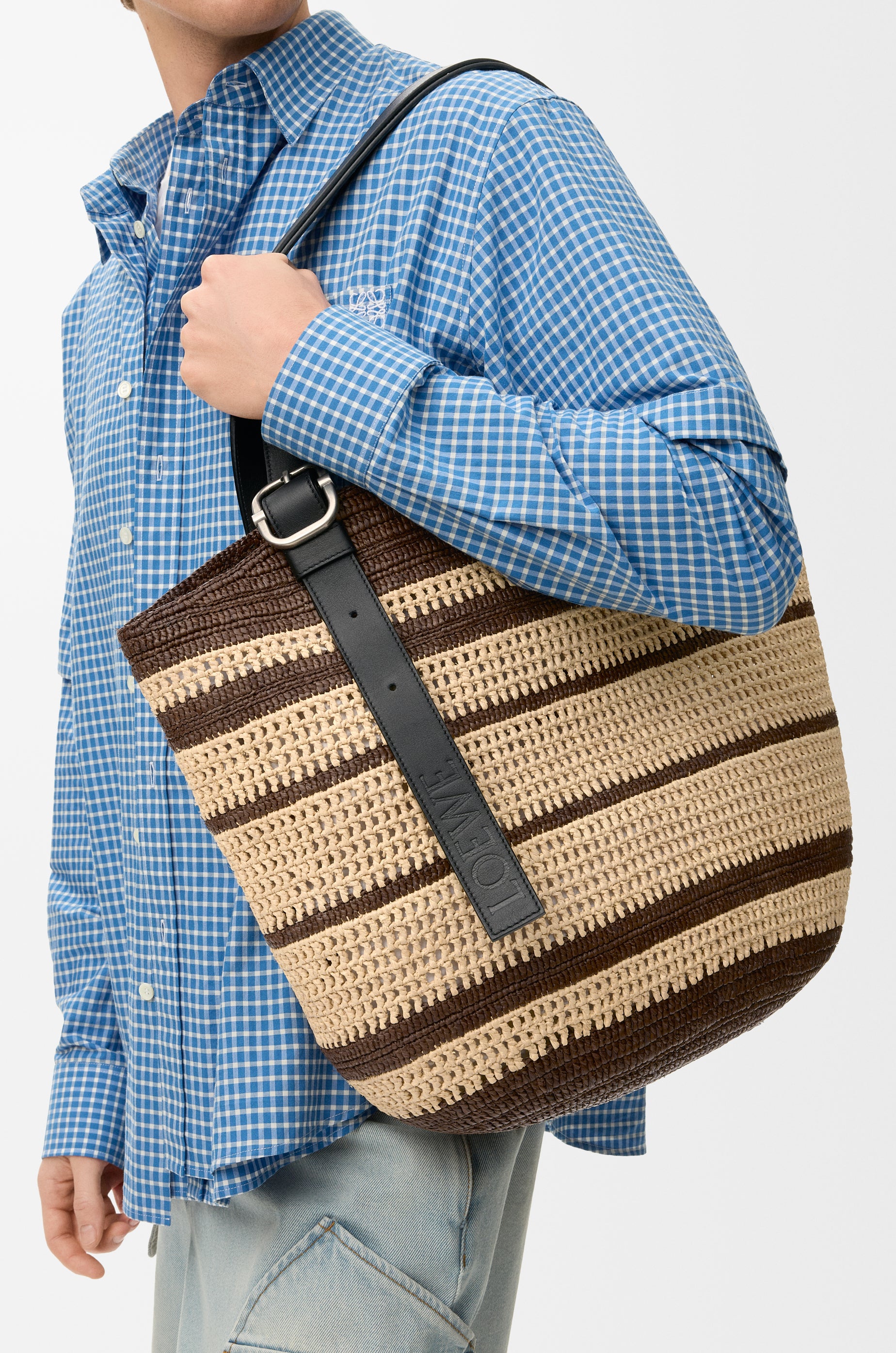 Loewe Loop basket in raffia