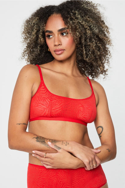 Fabletics Hot Mesh Scoop Bralette