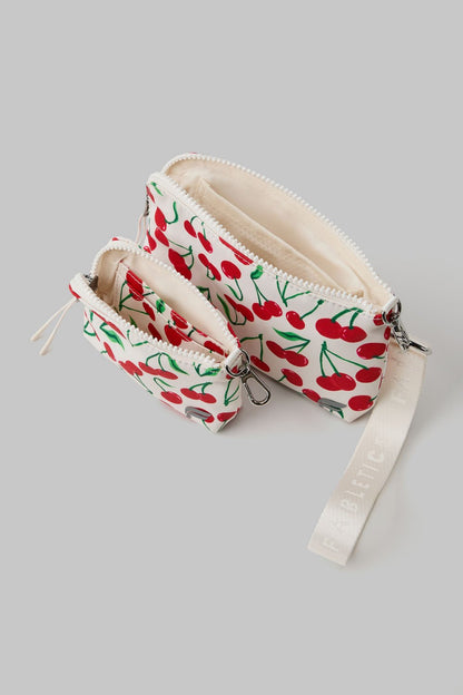 Fabletics The Grab & Go Wristlet