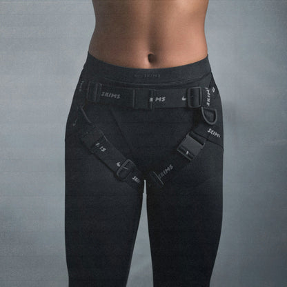 Skims Nikeskims Matte V-Line 26" Legging Obsidian