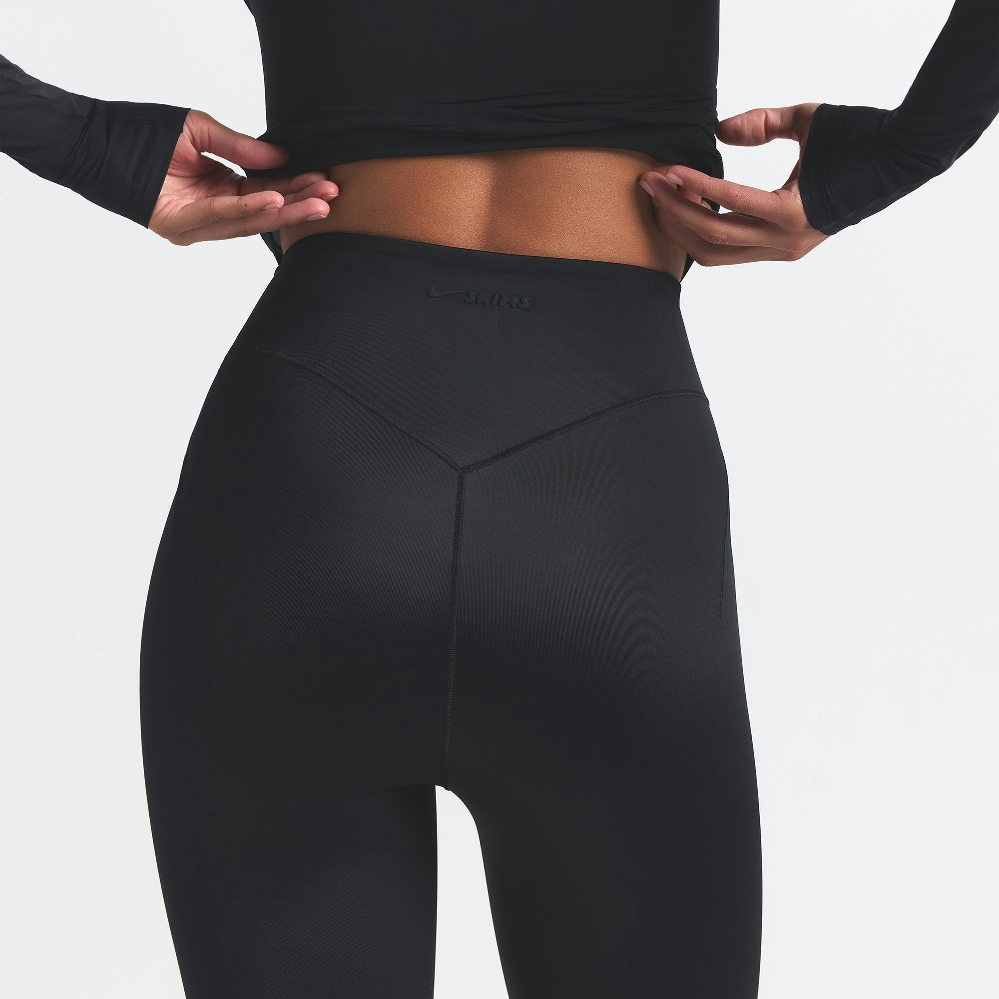 Skims Nikeskims Shine Bonded Waist 26" Legging Obsidian
