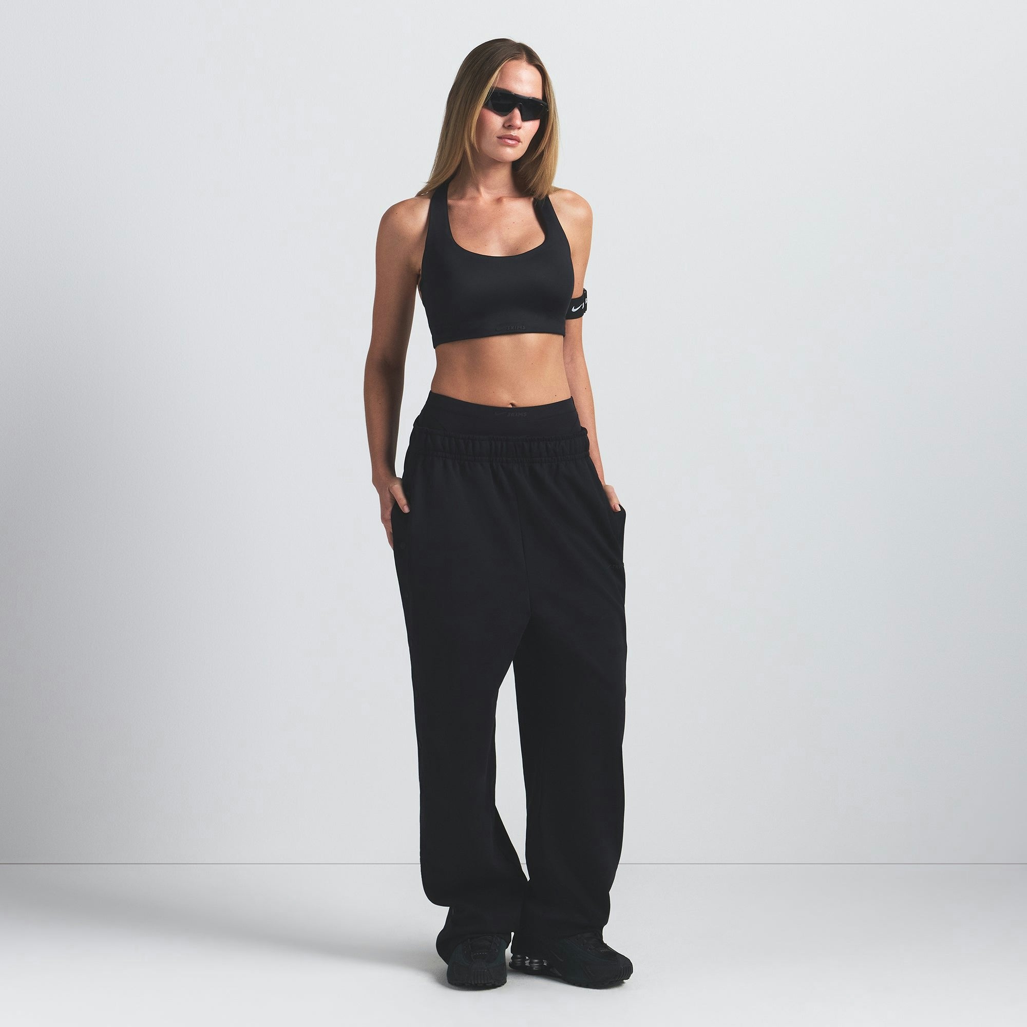 Skims Nikeskims Shine Racer Back Bra Obsidian