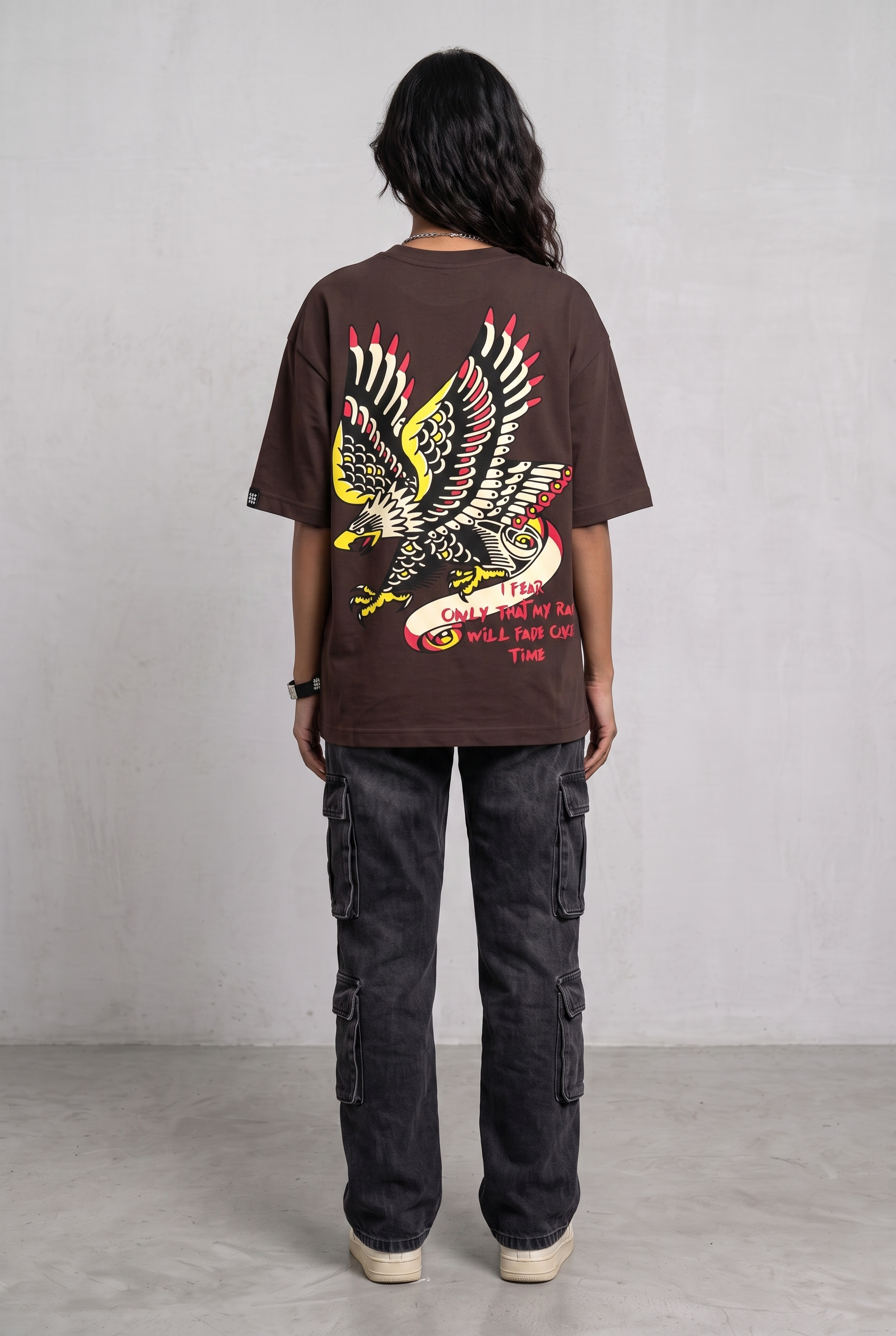 EAGLE EYE BROWN WOMEN’S OVERSIZED T-SHIRT