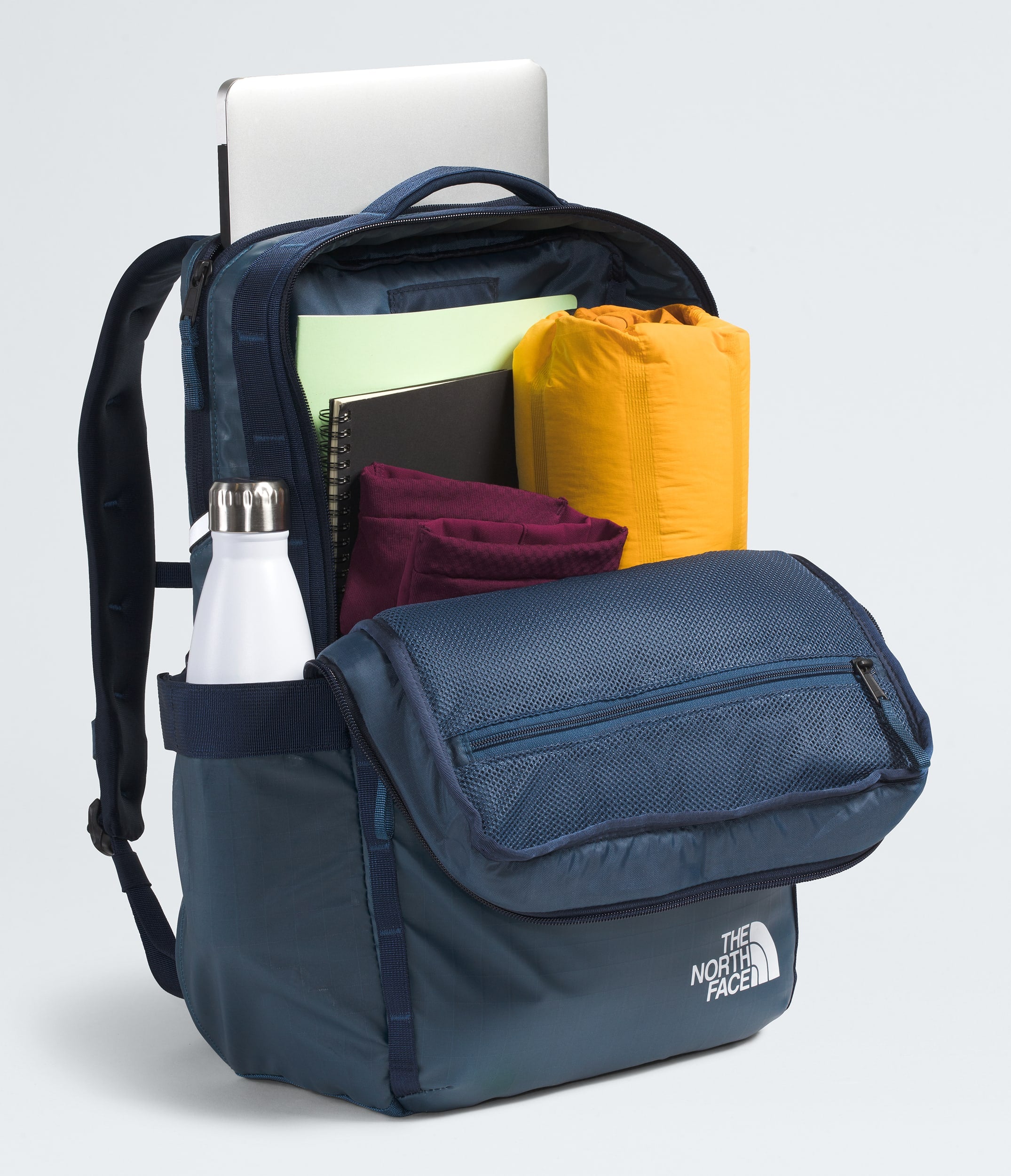 The North Face Base Camp™ Voyager Daypack Shady Blue