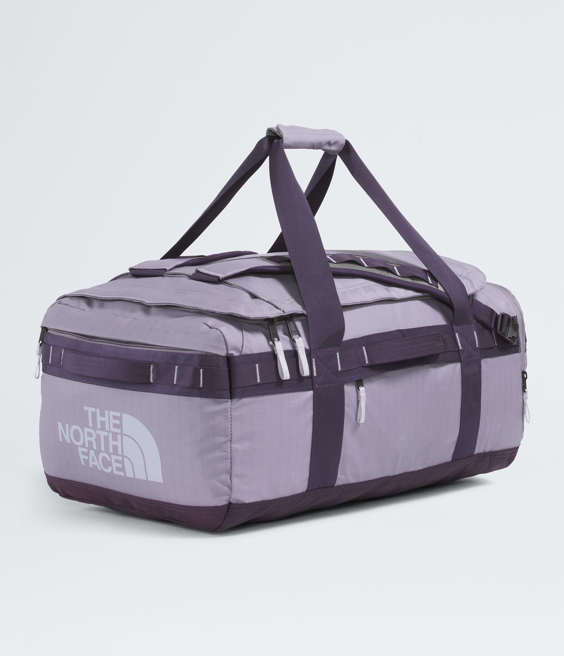 The North Face Base Camp™ Voyager Duffel—62L Transcendent Grey