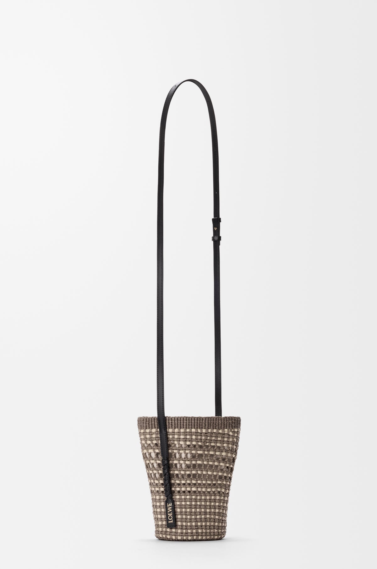 Loewe Braid pocket in iraca palm and calfskin