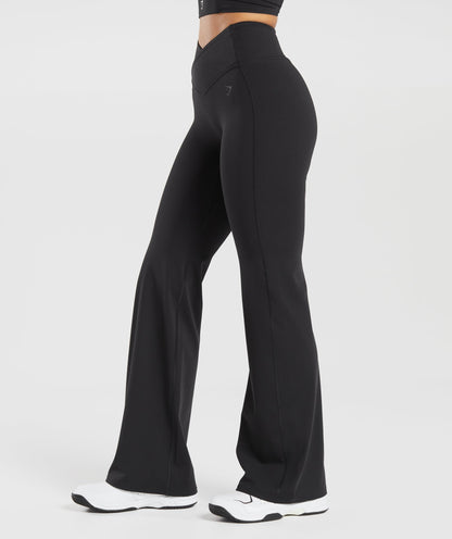 Women's Gymshark Crossover Regular Flared Leggings Black