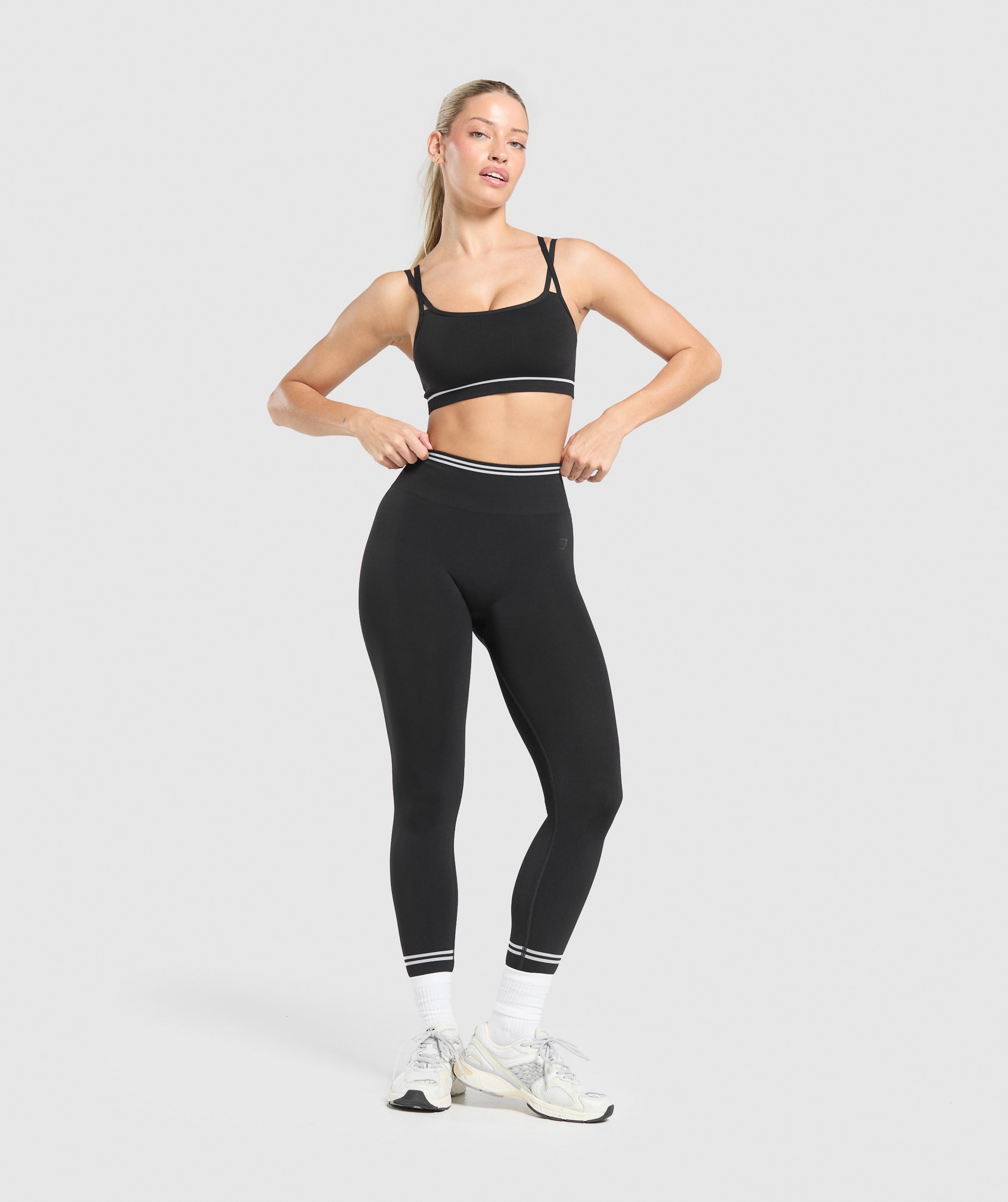 Women's Gymshark Contrast Seamless Sports Bra Black